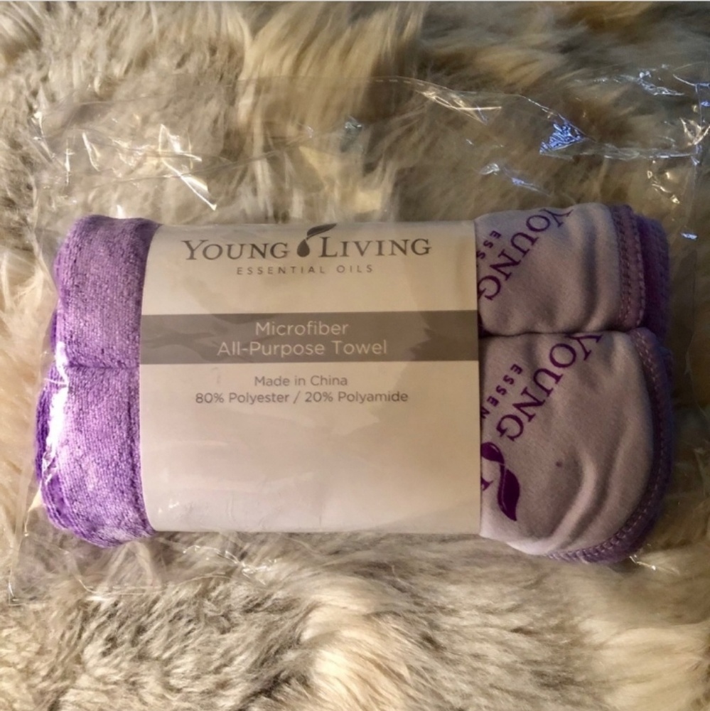 YOUNG LIVING Twin Pack Microfiber TowelsNWT!